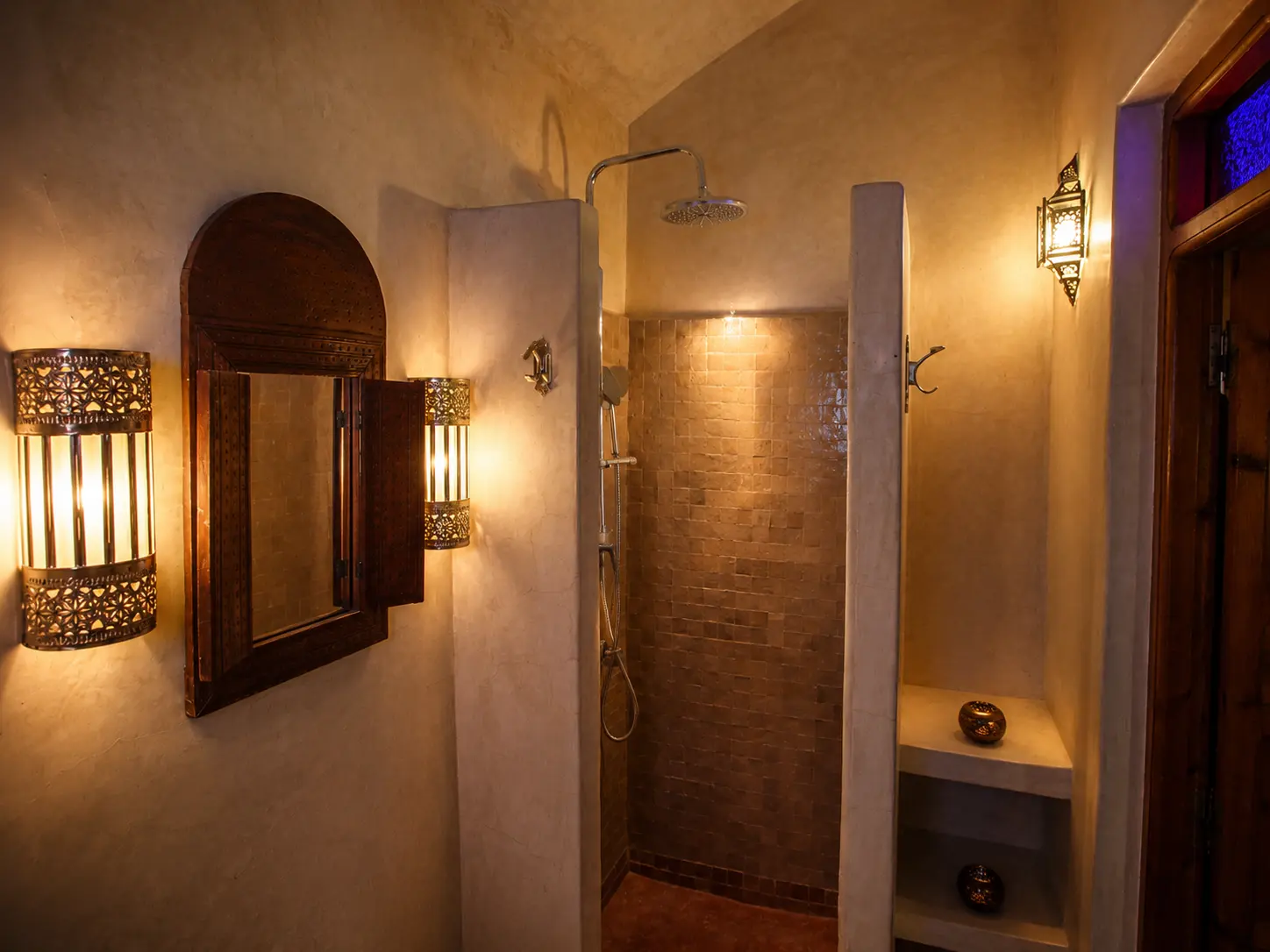 The Blossom Room’s ensuite shower lit by lanterns